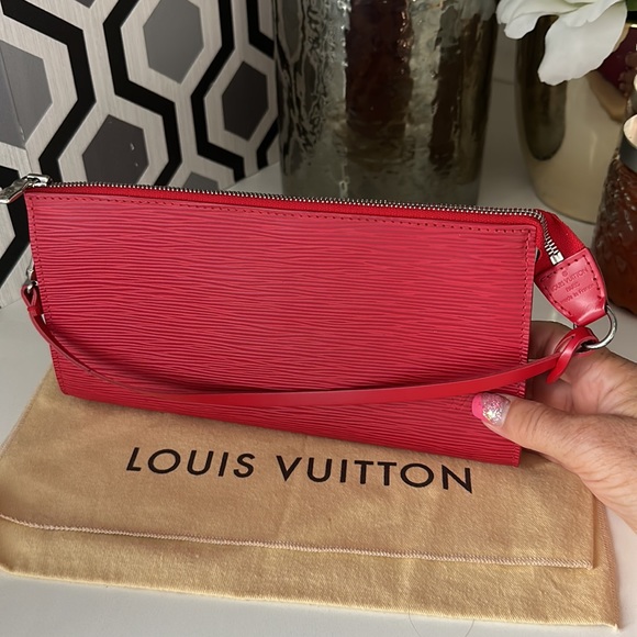 Louis Vuitton Vintage Epi Pochette - Picture 3 of 5